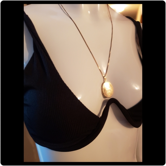 🎉 End of the Season Swimsuit SALE 👙🩱 - Picture 3 of 5